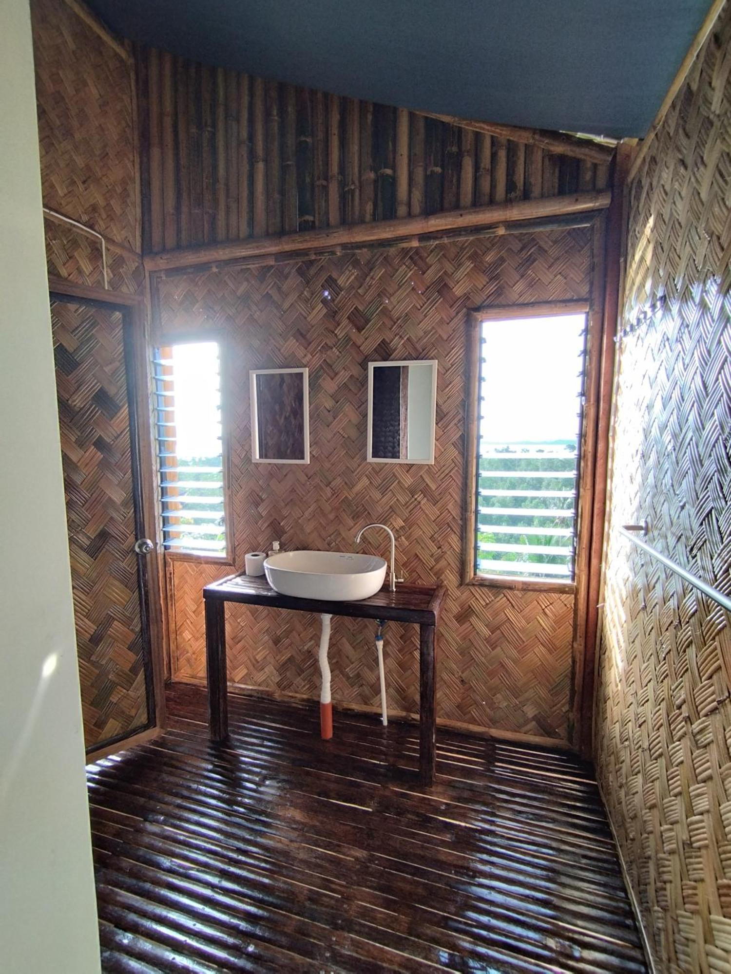 Ocean Green Eco Lodge Puerto Princesa ภายนอก รูปภาพ