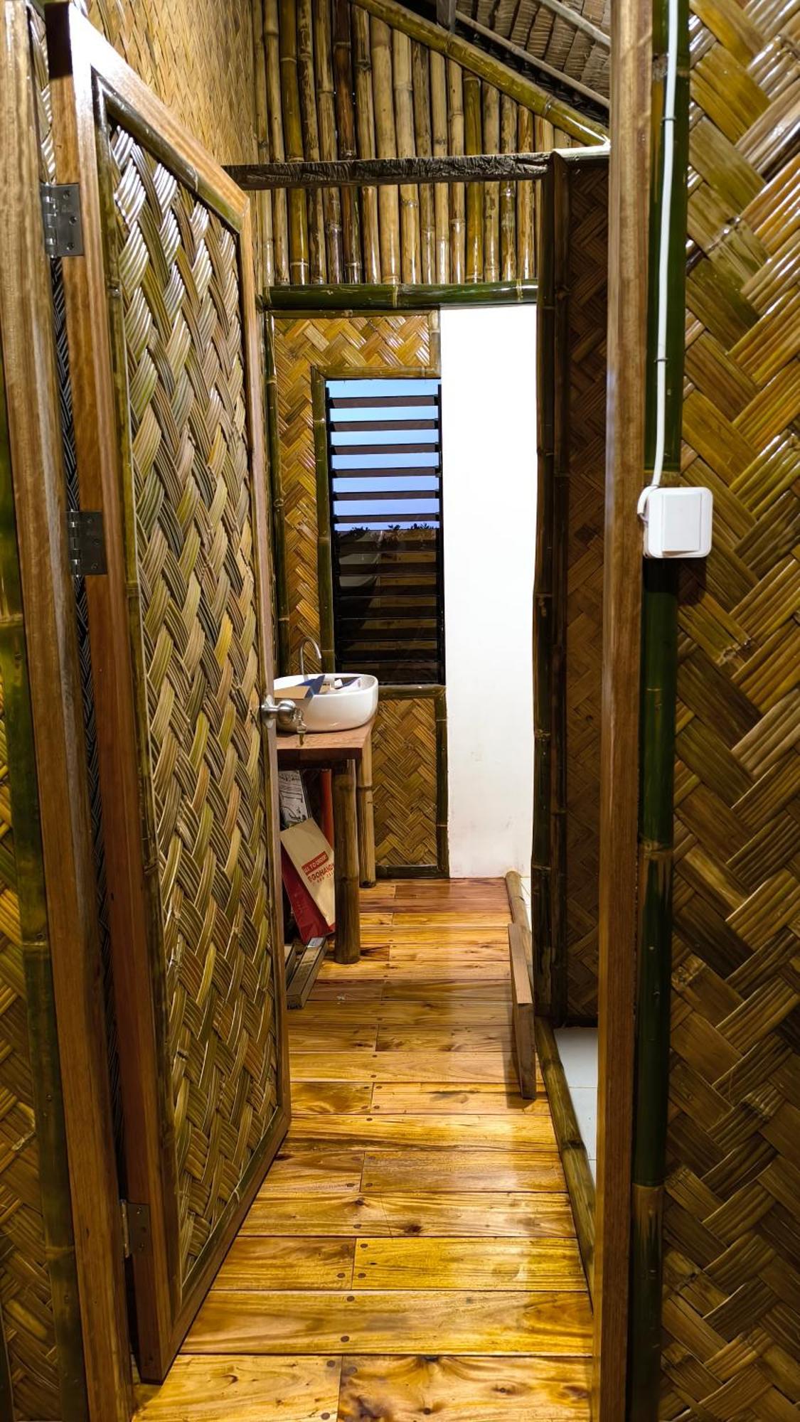 Ocean Green Eco Lodge Puerto Princesa ภายนอก รูปภาพ