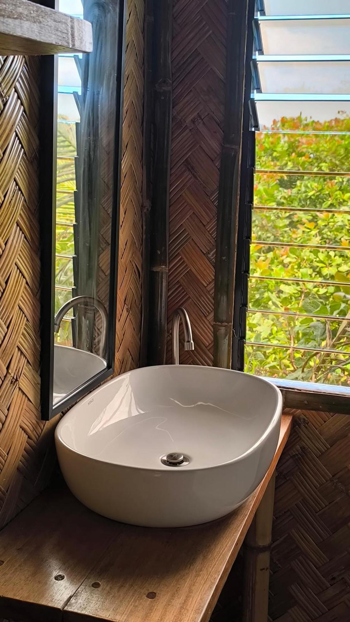 Ocean Green Eco Lodge Puerto Princesa ภายนอก รูปภาพ